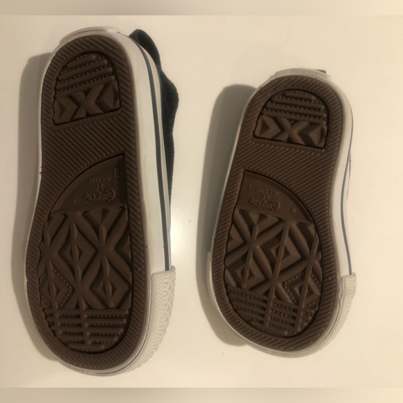 Converse slip on shoes - Picture 2 of 5